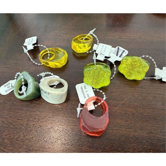 Lot of 7 Urban Outfitters Rings: Size 7 & 6 - Picture 1 of 7